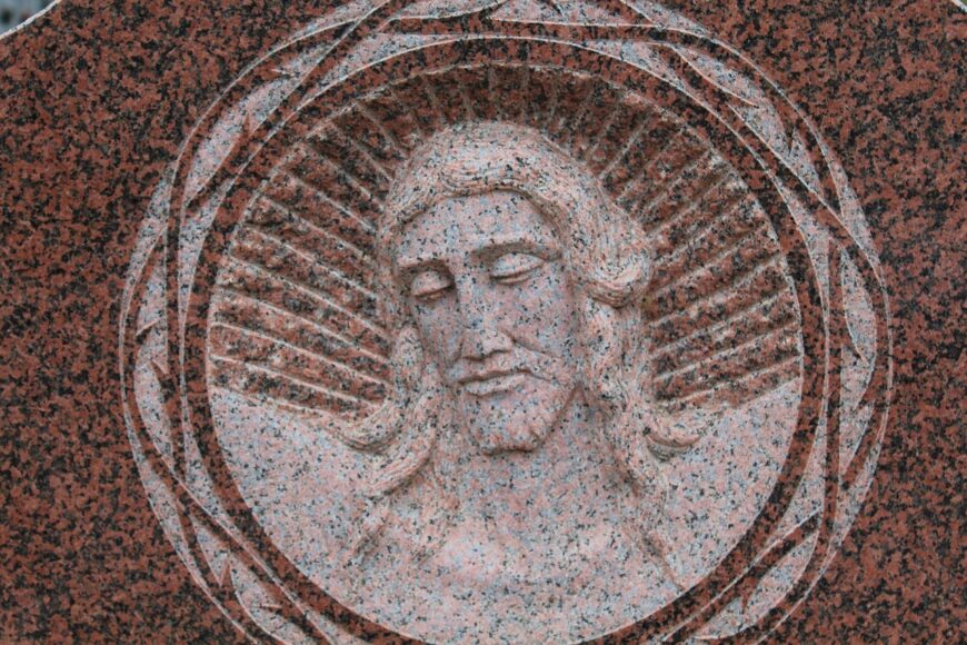 Kamień naturalny jako element trwałych realizacji architektonicznych